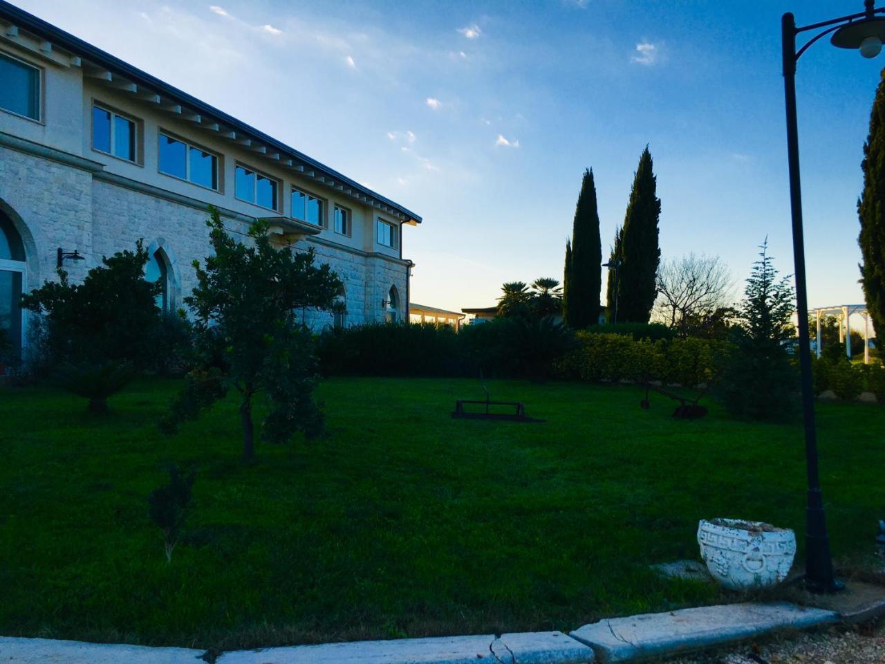 Zyra Garden Club Bed & Breakfast Acquaviva delle Fonti Exterior photo